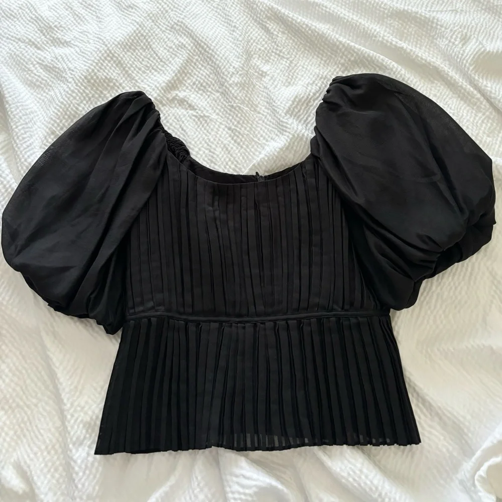 Banana Republic Black Pleated Romantic Puff Sleeve Top